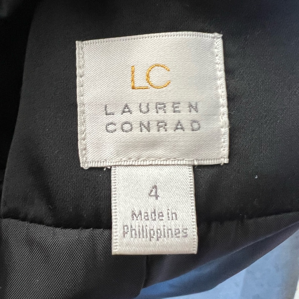 Lauren Conrad 3/4 sleeve boyfriend blazer - Picture 12 of 12